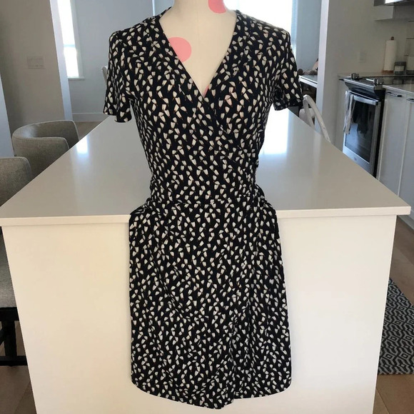 Mango Basics Short Sleeve Print Pattern Wrap Dress in Navy White Gold Size XXS - Picture 1 of 12